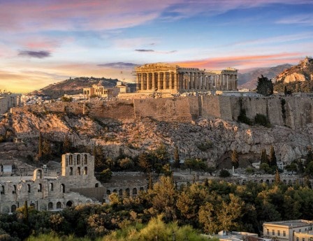 L’ACROPOLI E LA PLAKA: TRA ANTICO E MODERNO